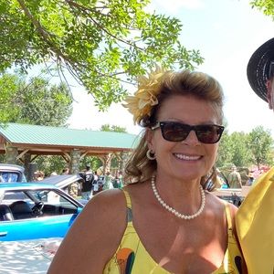 Meet your Posher, Lori